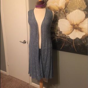 Long vest, sweater, duster